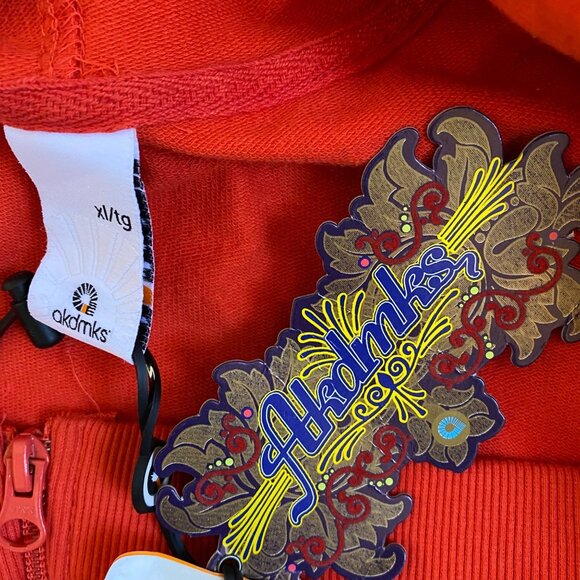 Akdmks Graffiti Slss Hoody with Tube Top sz xl - Picture 8 of 8